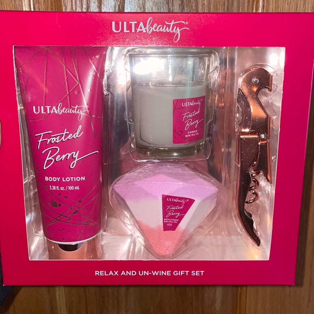 Ultra beauty relax and un-wine gift set